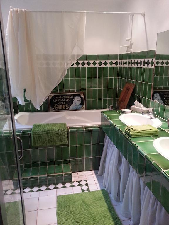 La Maison De L'Oenologue Poucharramet Zimmer foto